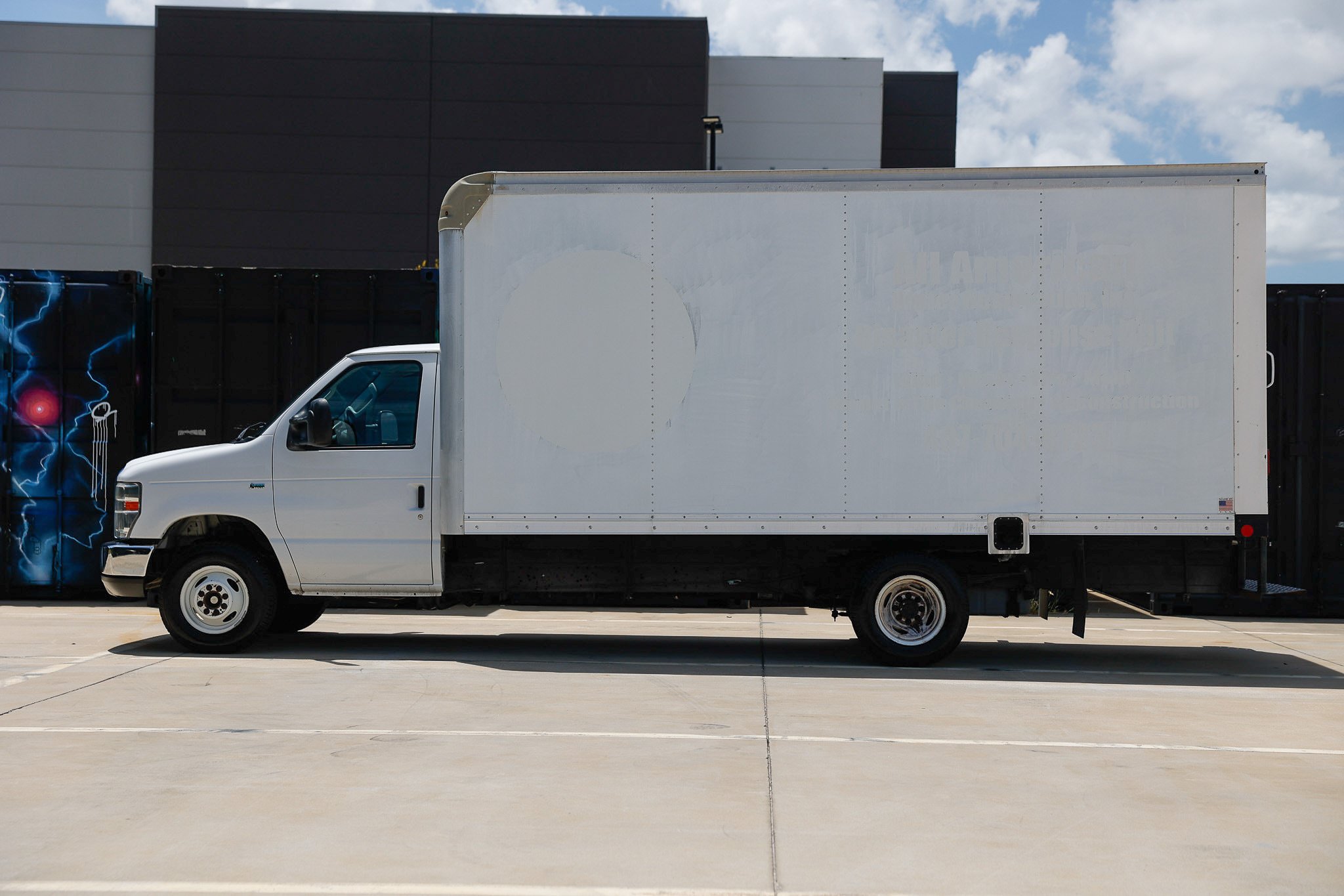 Used 2018 Ford E-350 and Econoline 350 Super Duty RWD image 4