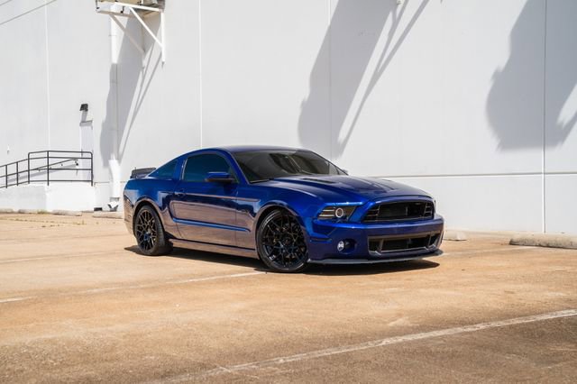Used 2014 Ford Mustang GT Premium w/ Comfort Package RWD image 18