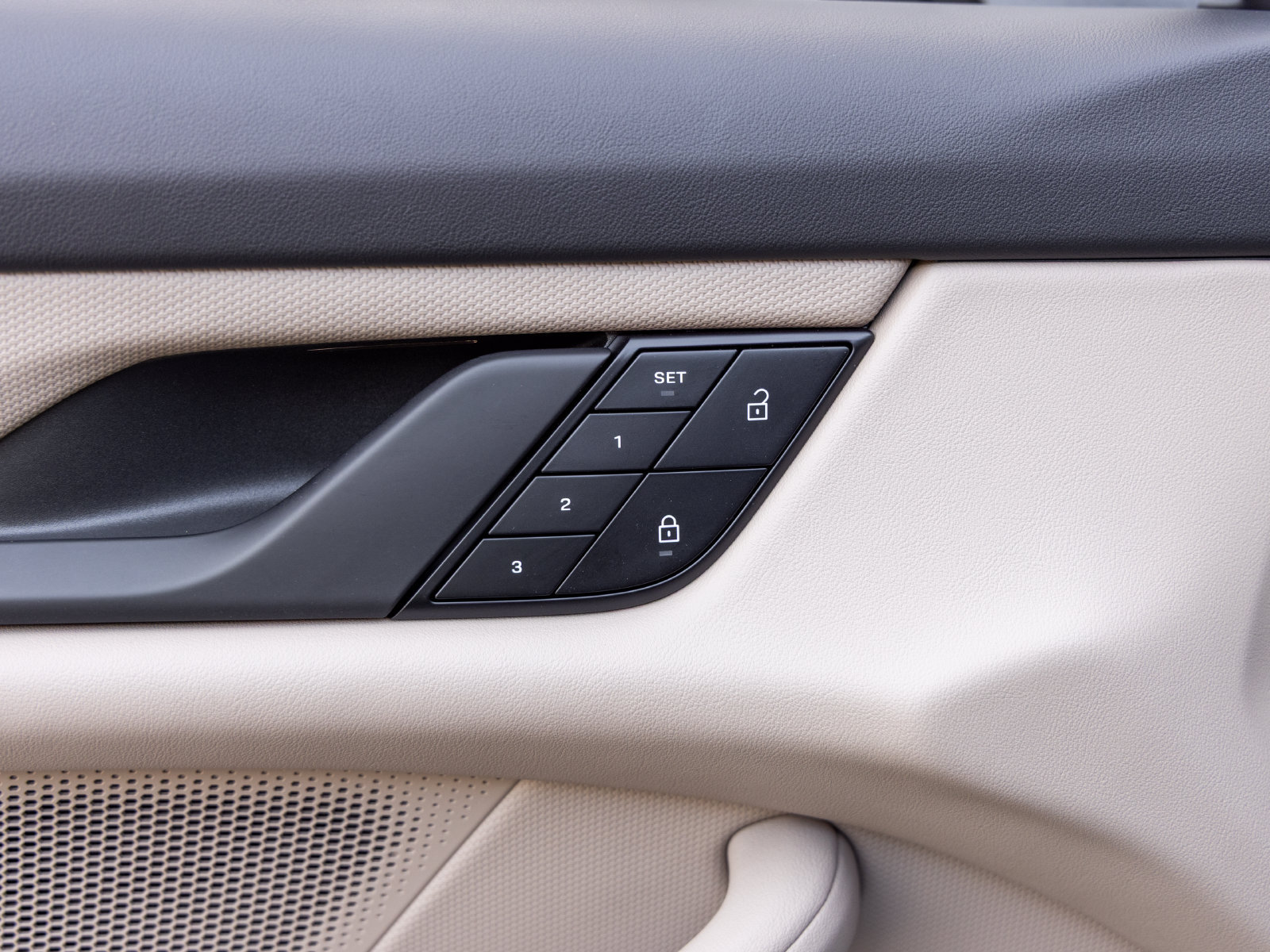 Certified 2023 Porsche Taycan 4S AWD/4WD image 22