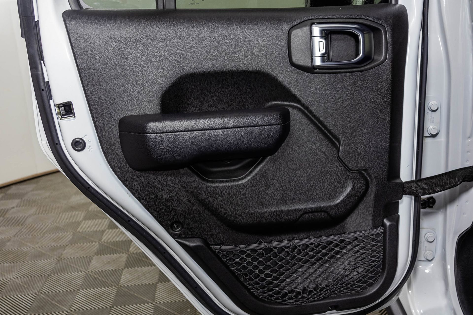 Used 2023 Jeep Wrangler Unlimited w/ Cold Weather Group image 38