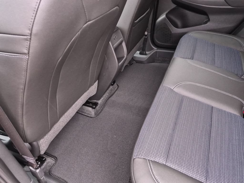New 2026 Buick Envista Sport Touring FWD image 33