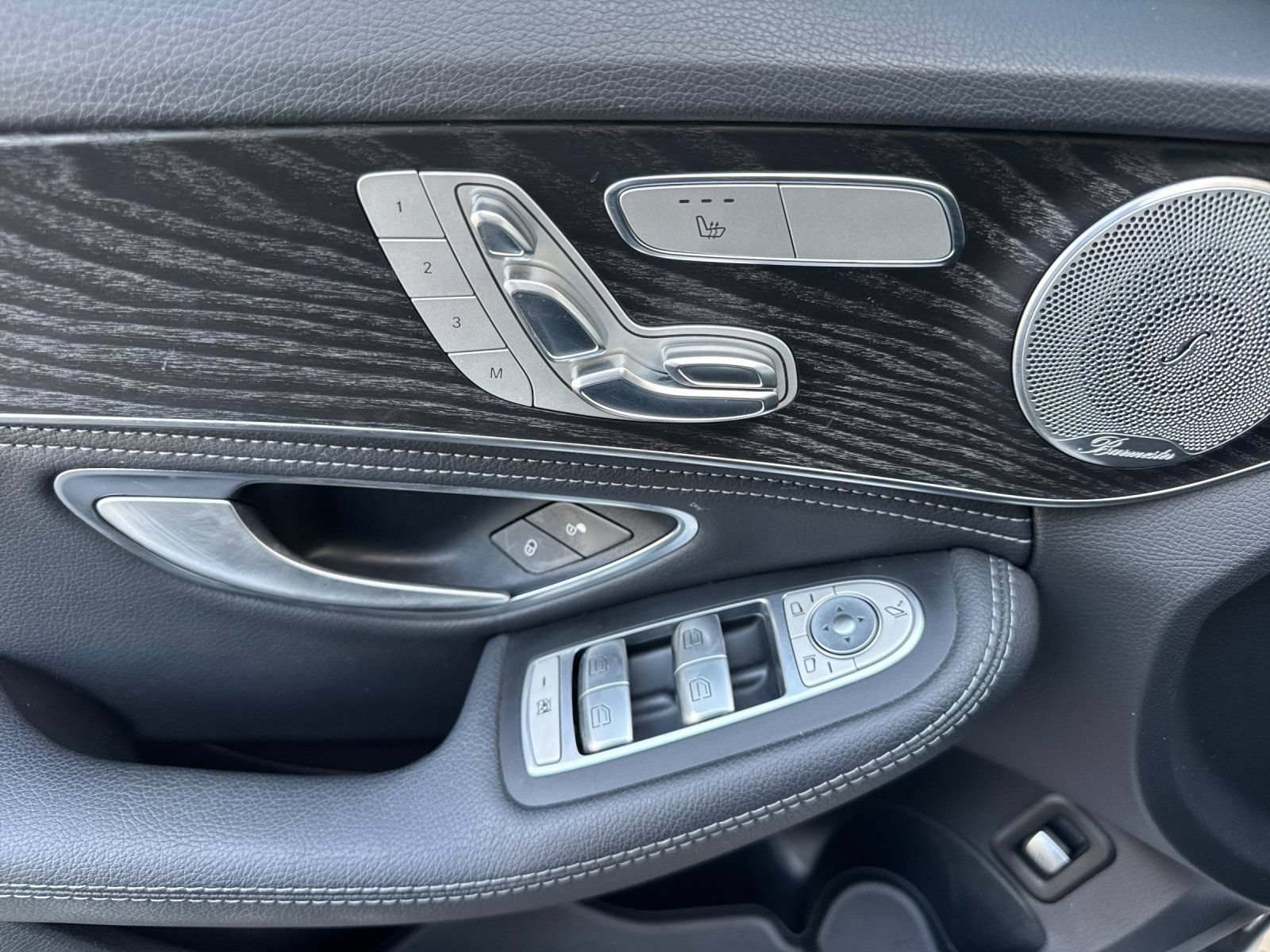 Used 2015 Mercedes-Benz C 300 Sedan image 11