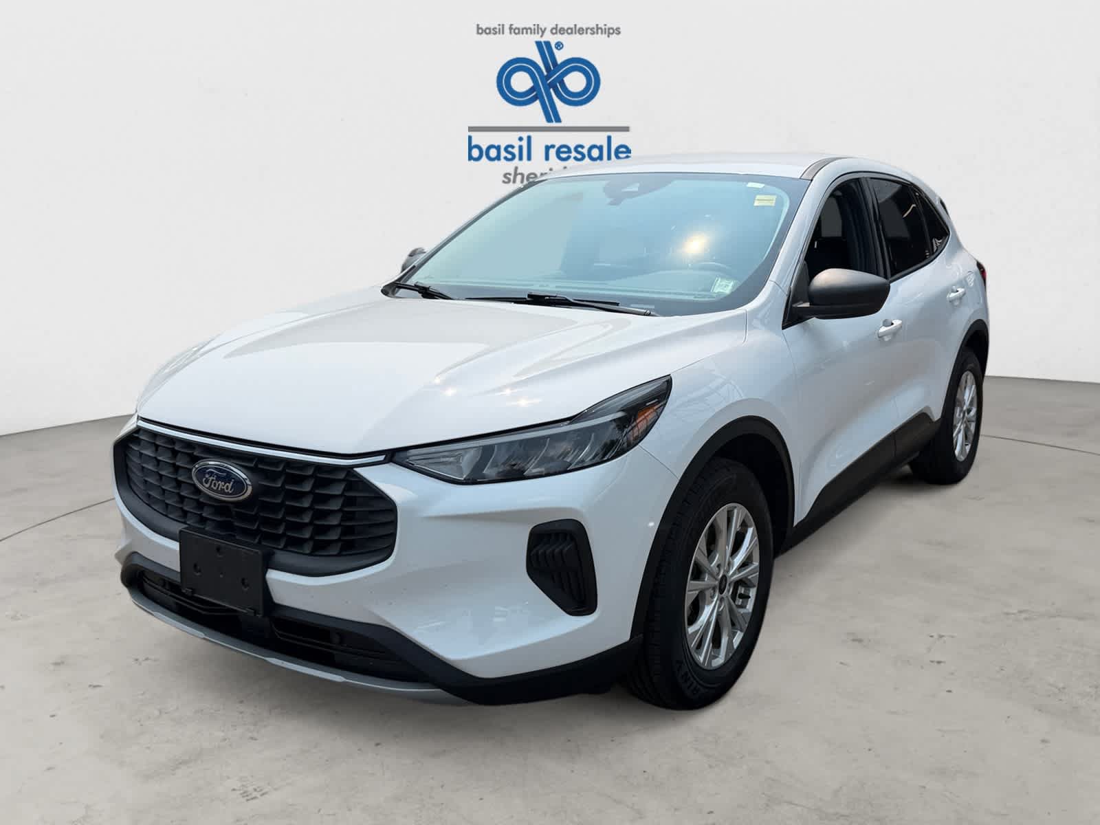 Used 2023 Ford Escape Active AWD/4WD image 2
