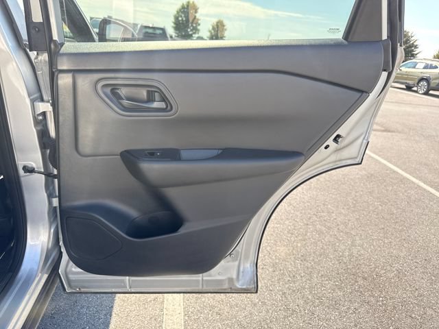 Used 2024 Nissan Rogue S AWD/4WD image 16