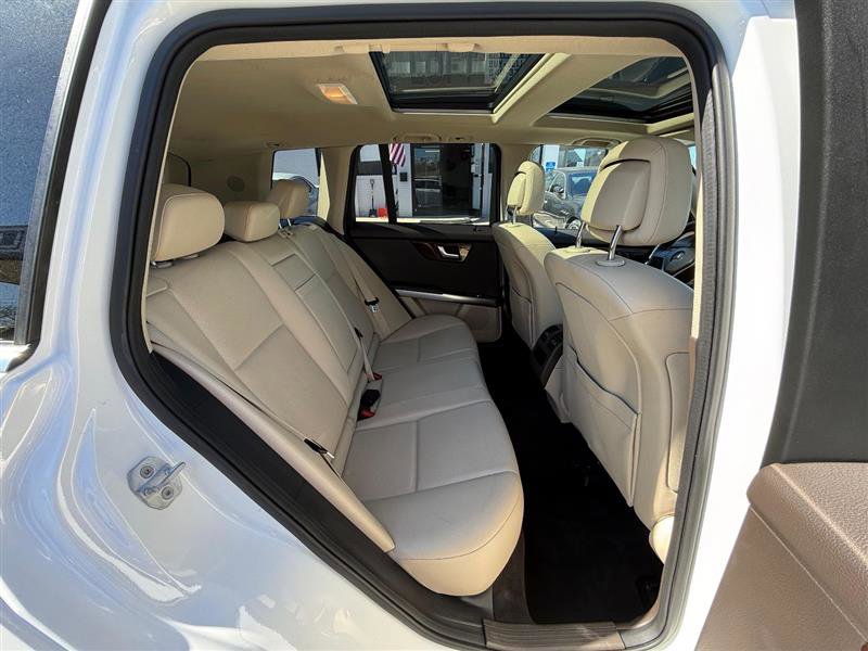 Used 2014 Mercedes-Benz GLK 350 4MATIC image 29
