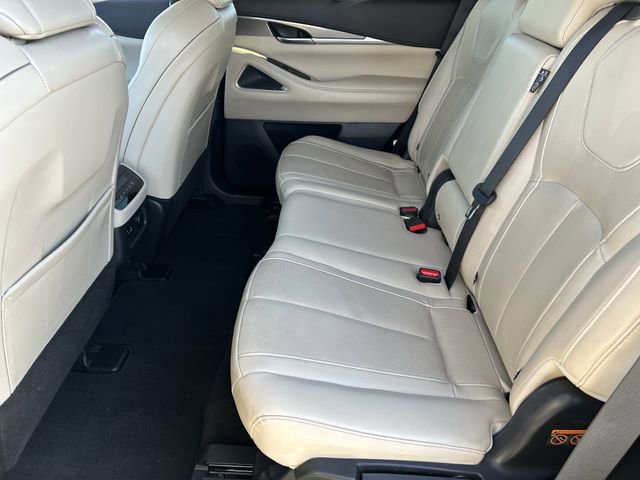 Used 2023 INFINITI QX60 Luxe w/ Performance Audio Package image 19