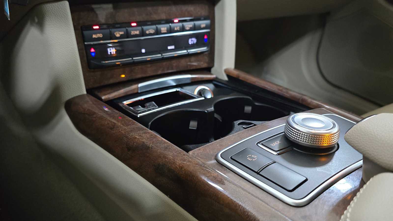 Used 2012 Mercedes-Benz E 350 Sedan image 33