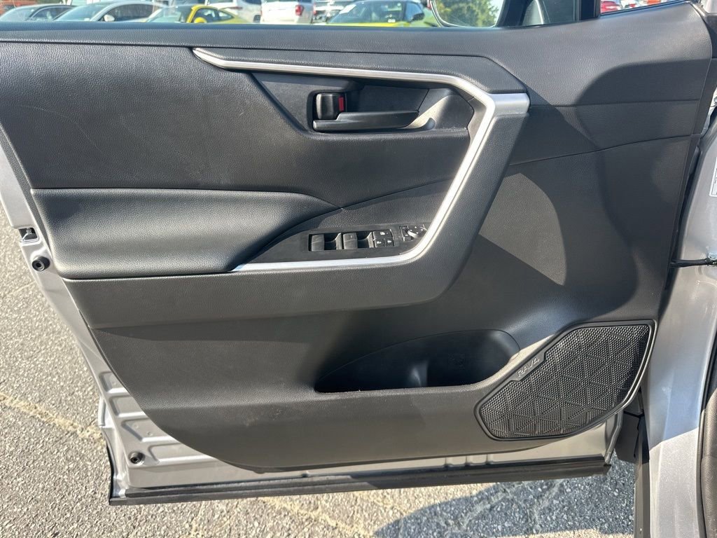 Used 2024 Toyota RAV4 LE image 21