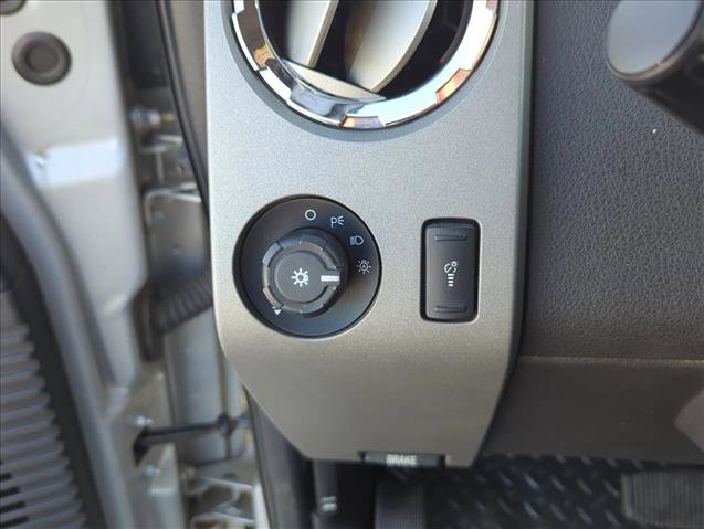 Used 2012 Ford F250 Lariat w/ Lariat Interior Pkg image 11