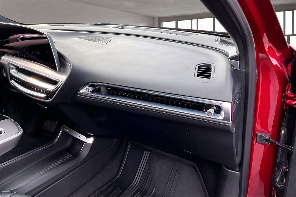 Used 2024 Cadillac Lyriq Luxury image 17