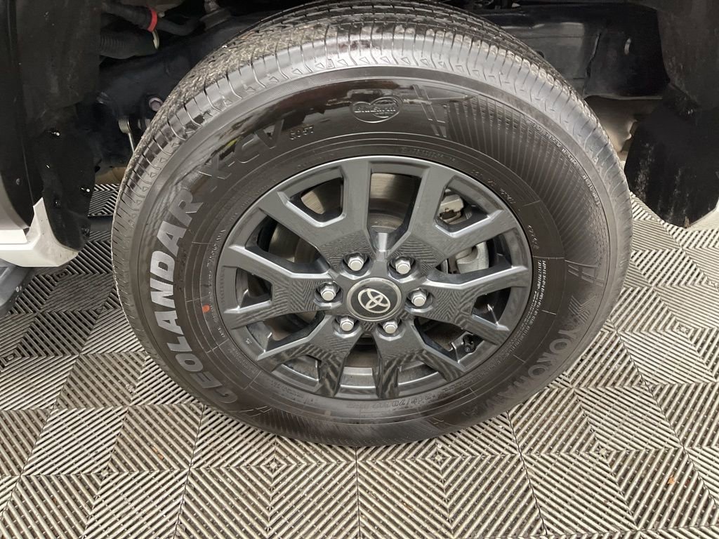 Used 2025 Toyota 4Runner SR5 image 37