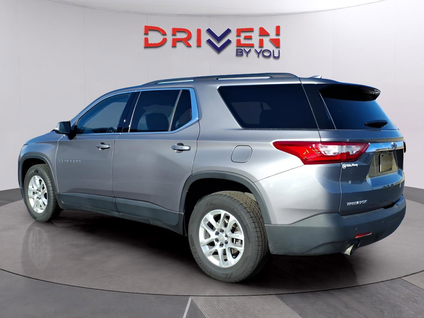 Used 2021 Chevrolet Traverse LT image 5