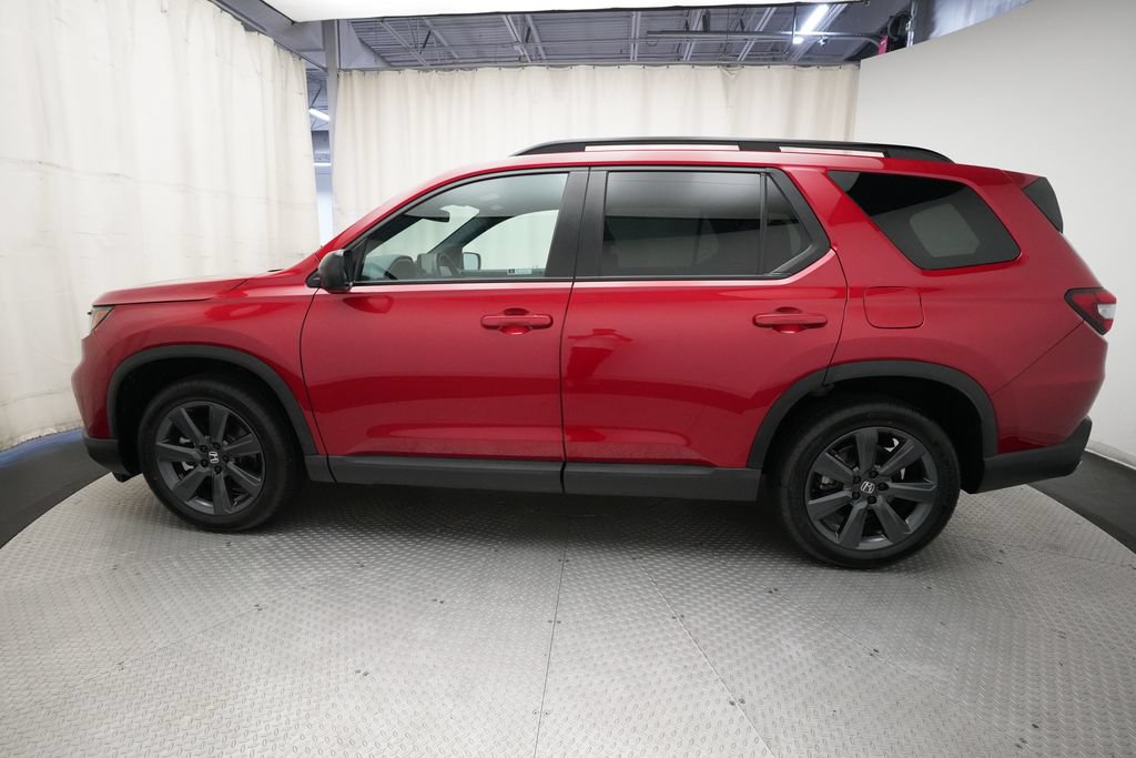 Certified 2025 Honda Pilot Sport image 23