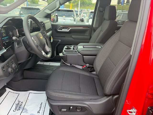 New 2026 Chevrolet Silverado 1500 LT w/ Safety Package AWD/4WD image 9