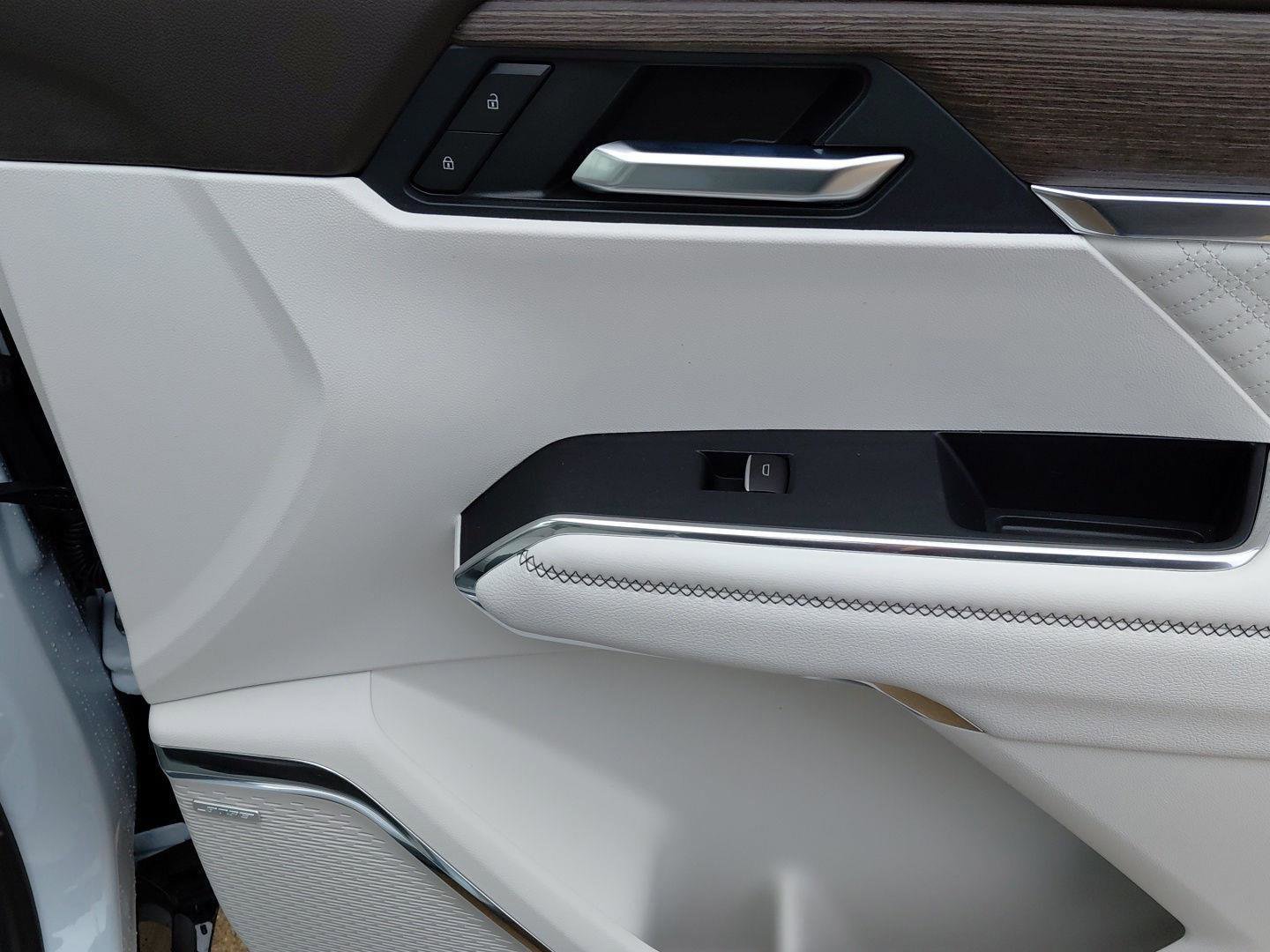 New 2026 GMC Acadia Denali w/ Super Cruise Package image 14