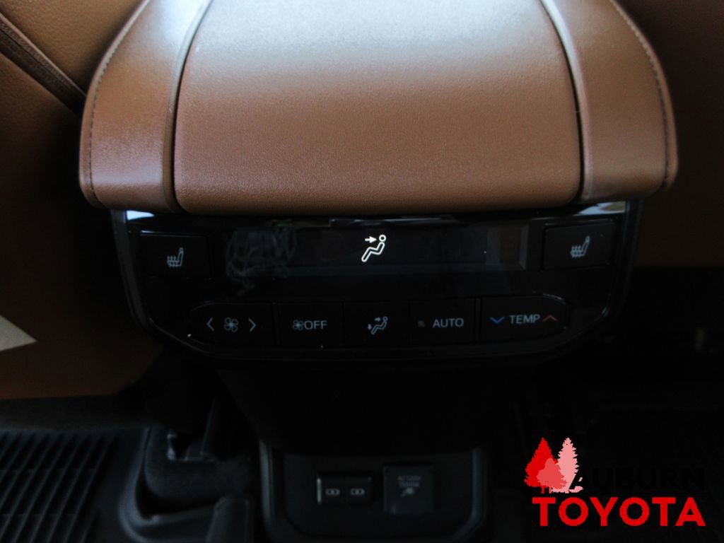 New 2026 Toyota Highlander Platinum image 20