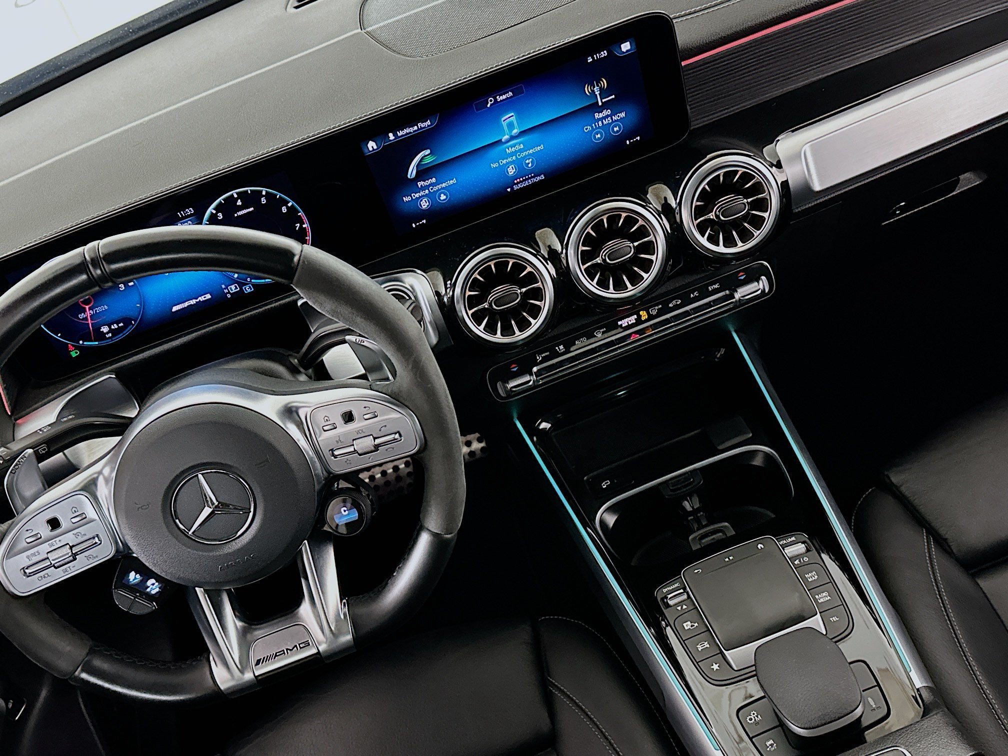 Used 2023 Mercedes-Benz GLB 35 AMG 4MATIC image 19