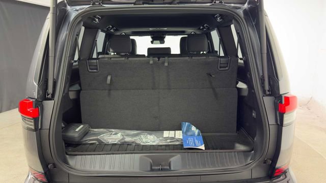 Used 2025 Lexus GX 550 550 Premium w/ Accessory Package (2T) image 38