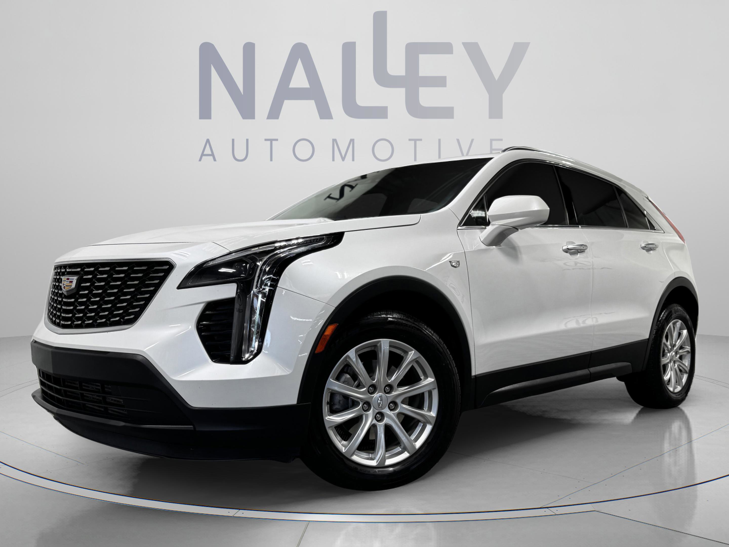 Used 2022 Cadillac XT4 Luxury w/ Driver Awareness Package FWD image 1
