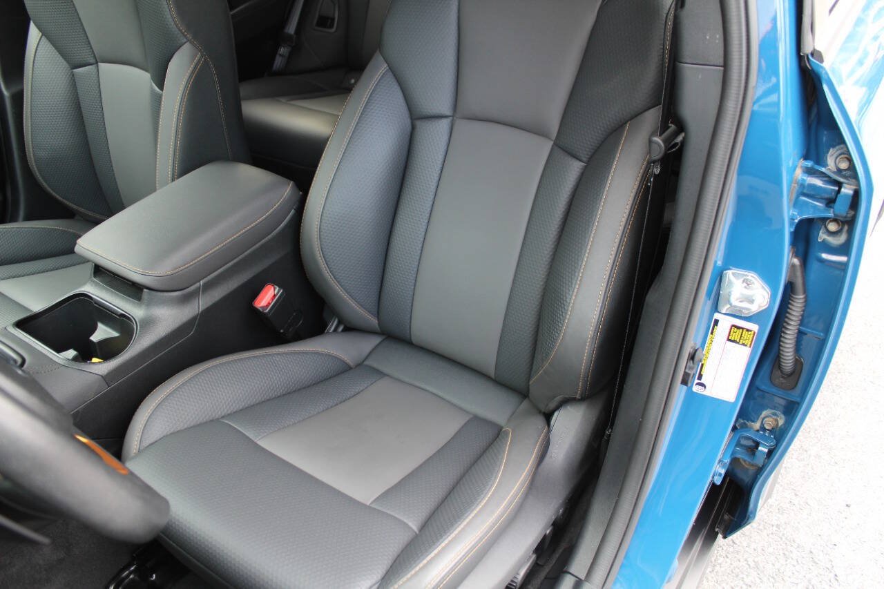 Used 2025 Subaru Outback Wilderness AWD/4WD image 3