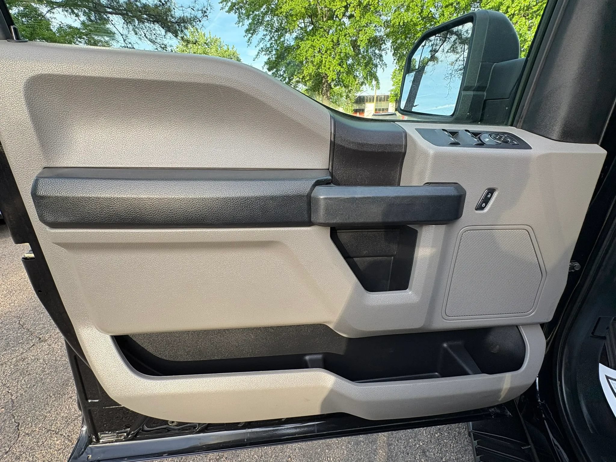 Used 2019 Ford F150 XL w/ Equipment Group 101A Mid AWD/4WD image 25
