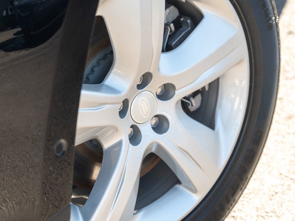 New 2026 Land Rover Range Rover Velar S AWD/4WD image 9