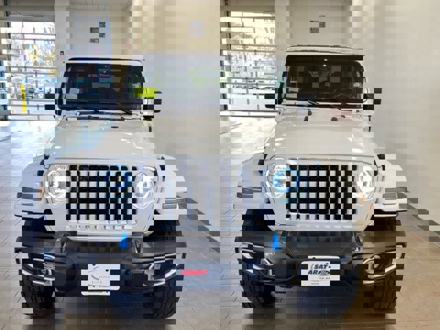 Used 2023 Jeep Wrangler Sahara w/ Cold Weather Group image 3