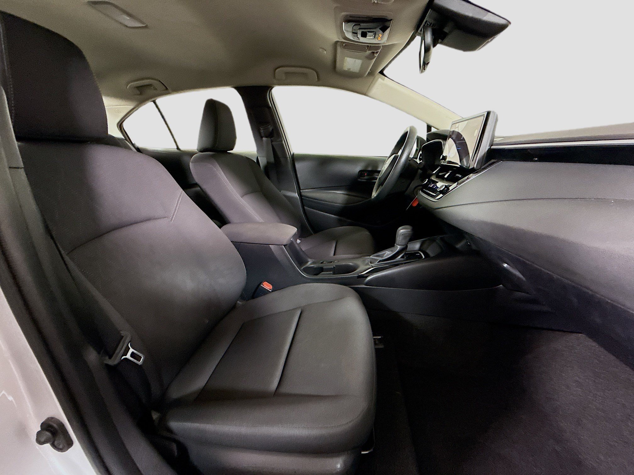 Used 2024 Toyota Corolla LE FWD image 28