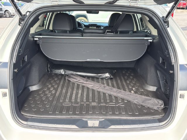 Used 2025 Subaru Outback Limited AWD/4WD image 29