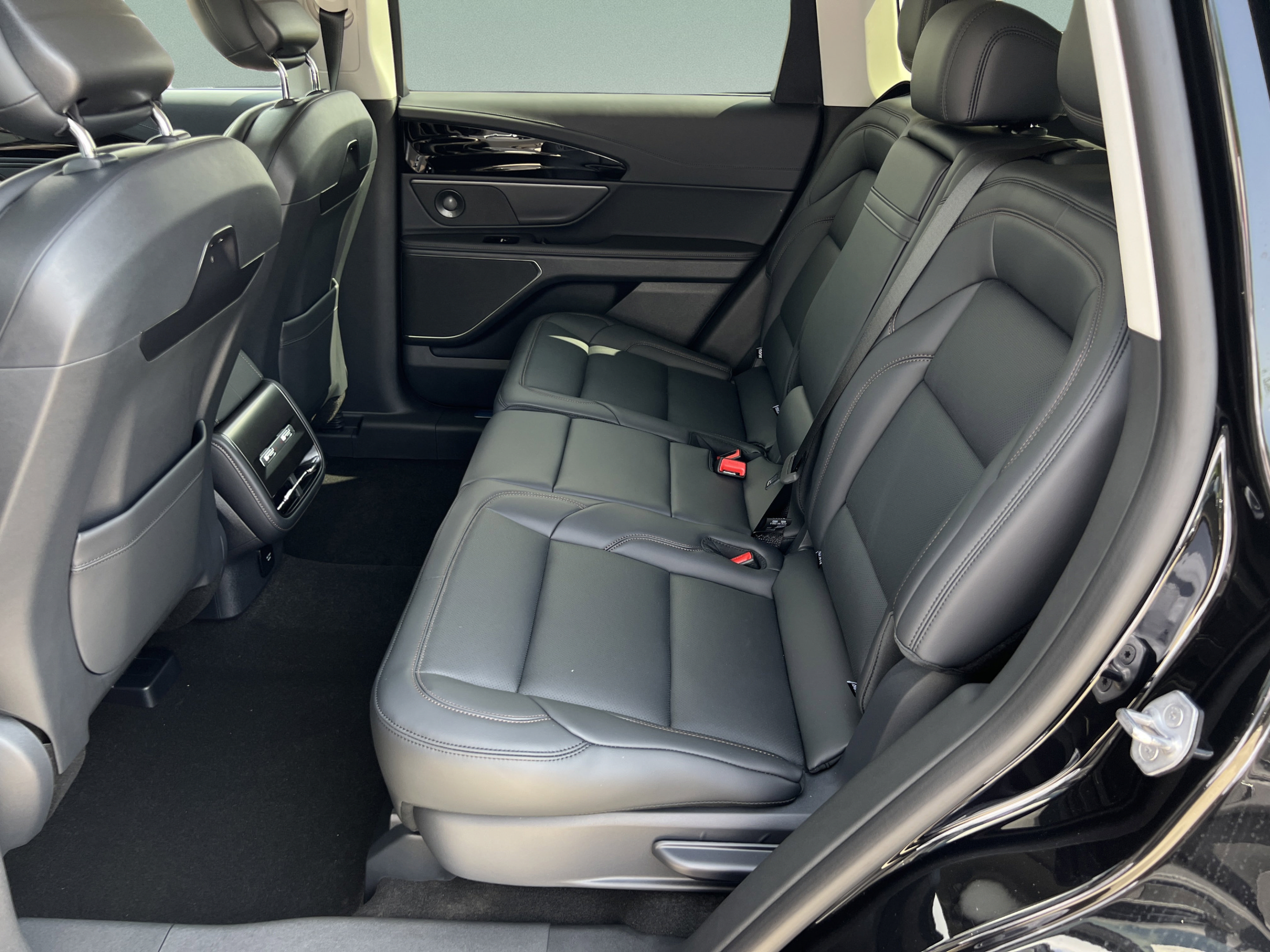 New 2026 Lincoln Nautilus Premier w/ Equipment Group 102A AWD/4WD image 30