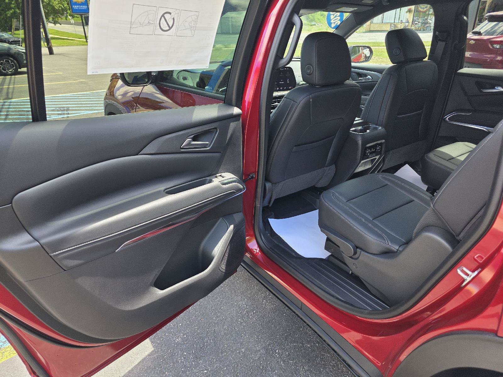 New 2026 Chevrolet Traverse LT w/ LPO, Floor Liner Package AWD/4WD image 20