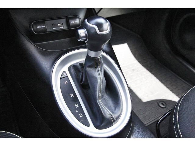 Used 2016 Kia Soul + image 26