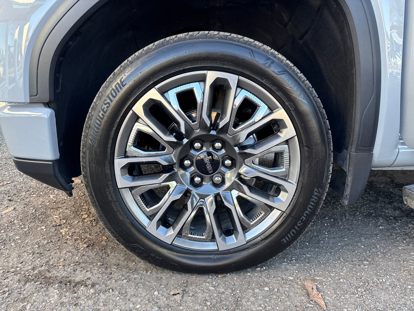 Used 2025 GMC Sierra 1500 Denali Ultimate image 27