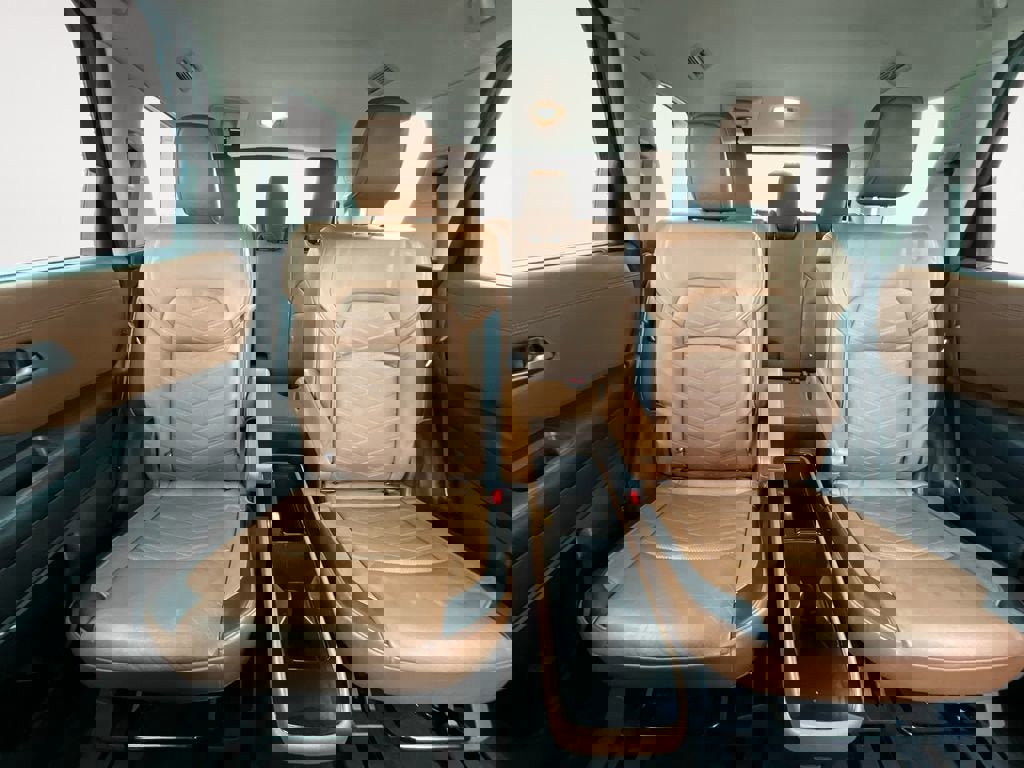 Used 2022 Nissan Pathfinder Platinum w/ Cargo Package image 13