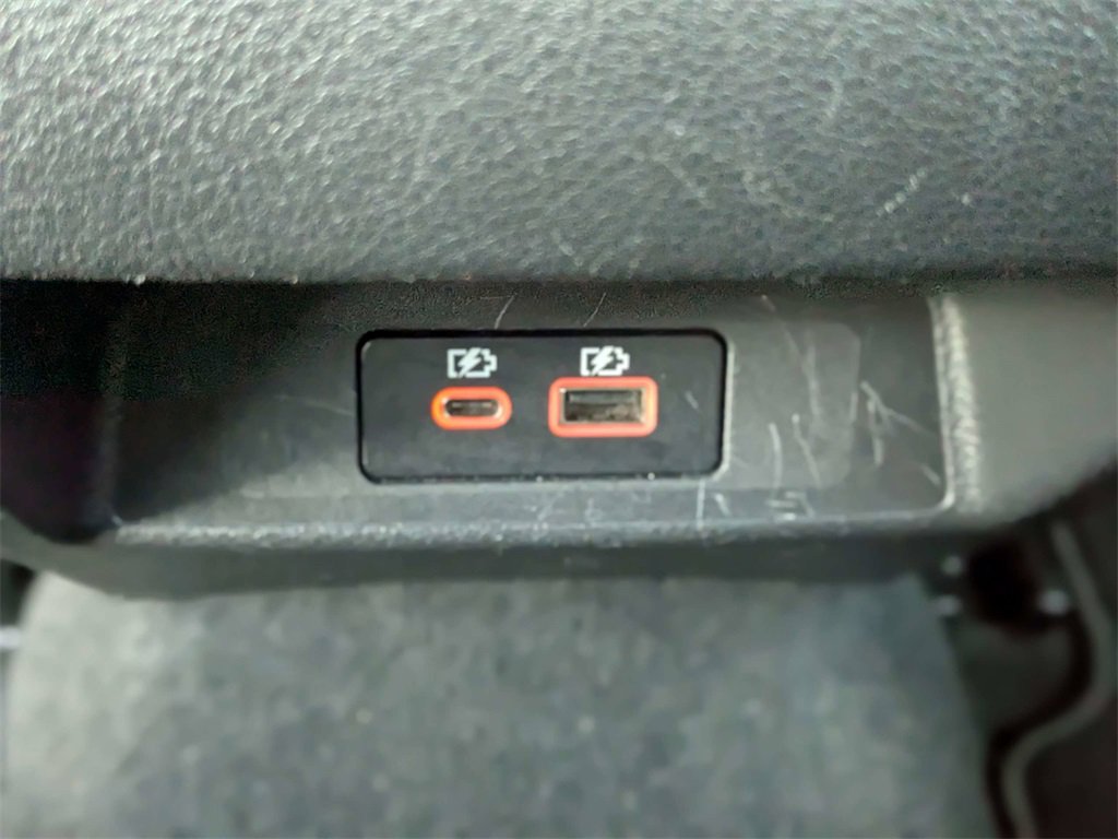 Used 2025 Nissan Altima 2.5 SV image 14