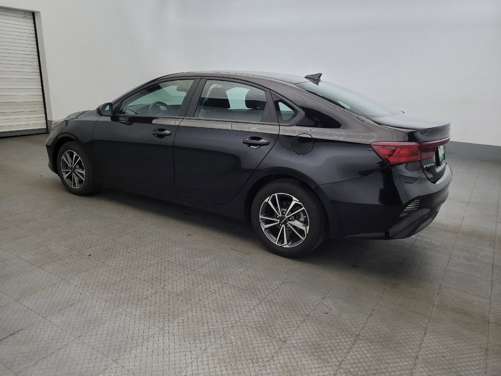 Used 2023 Kia Forte LXS image 3
