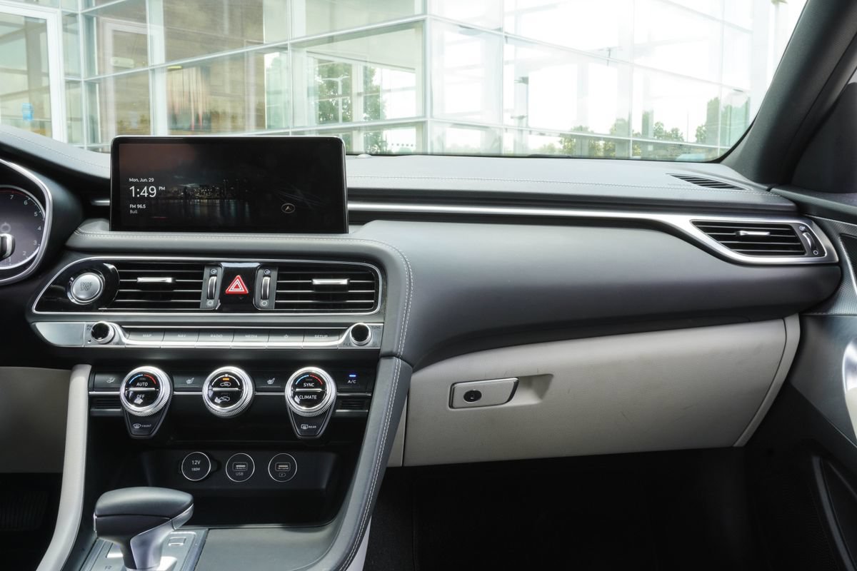Used 2022 Genesis G70 3.3T RWD image 18