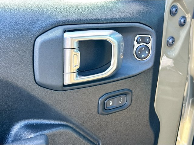 New 2026 Jeep Gladiator Willys AWD/4WD image 13