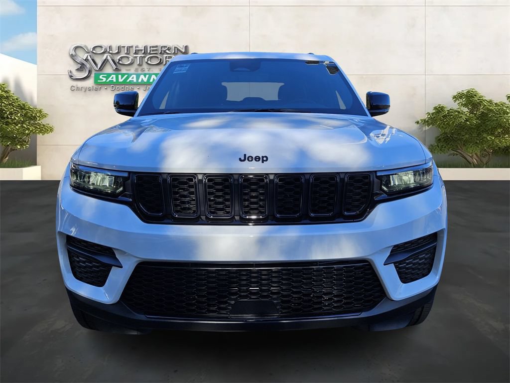 New 2025 Jeep Grand Cherokee Altitude RWD image 8