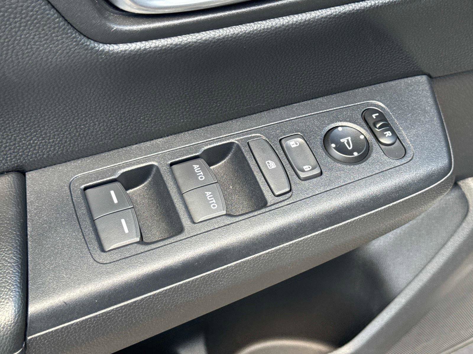 Certified 2025 Honda CR-V EX image 18