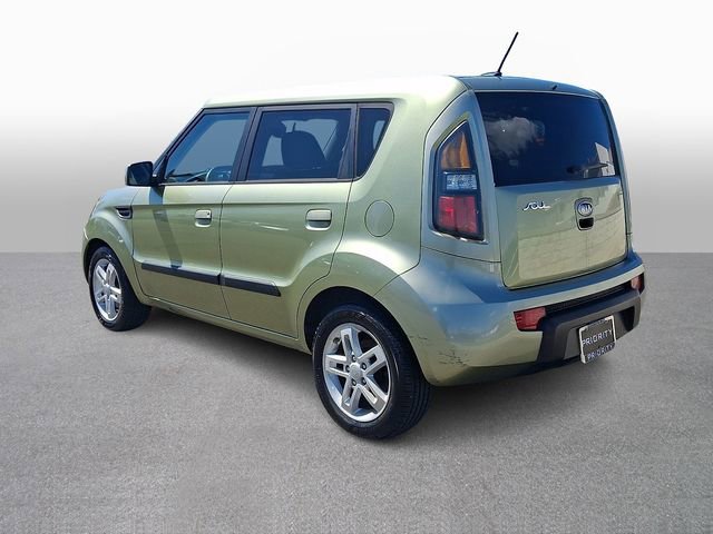 Used 2010 Kia Soul + w/ Audio Pkg image 6