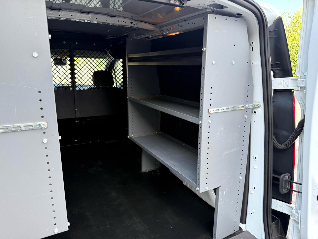 Used 2021 Ford Transit Connect XL image 27