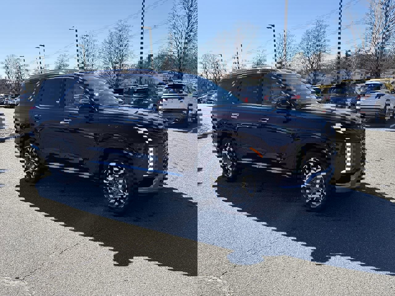 Used 2023 Hyundai Palisade Limited w/ Cargo Package image 2