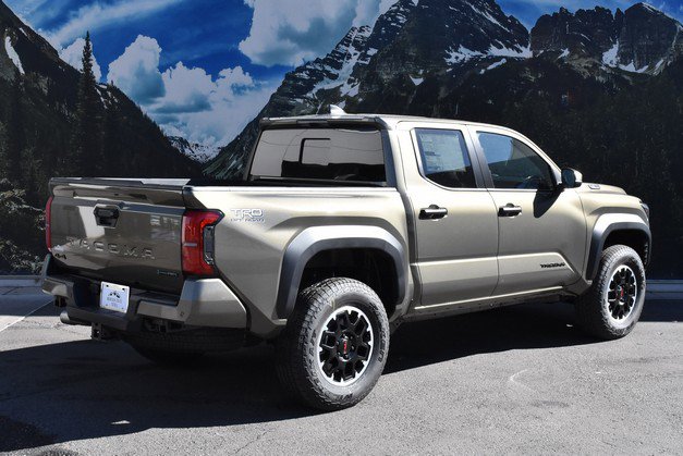 New 2025 Toyota Tacoma TRD Sport image 3