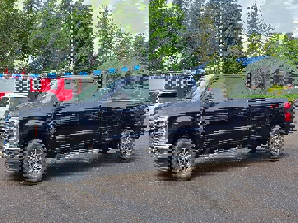 New 2025 Ford F350 Lariat w/ FX4 Off-Road Package image 32