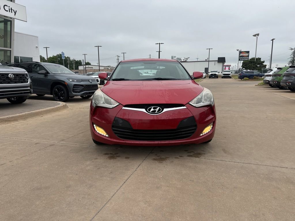 Used 2012 Hyundai Veloster FWD image 2