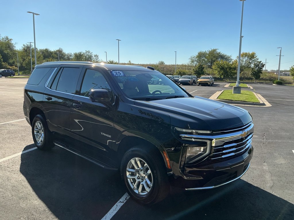 Used 2025 Chevrolet Tahoe LT AWD/4WD image 17