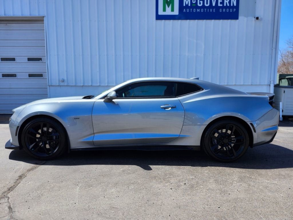 Used 2023 Chevrolet Camaro SS RWD image 2