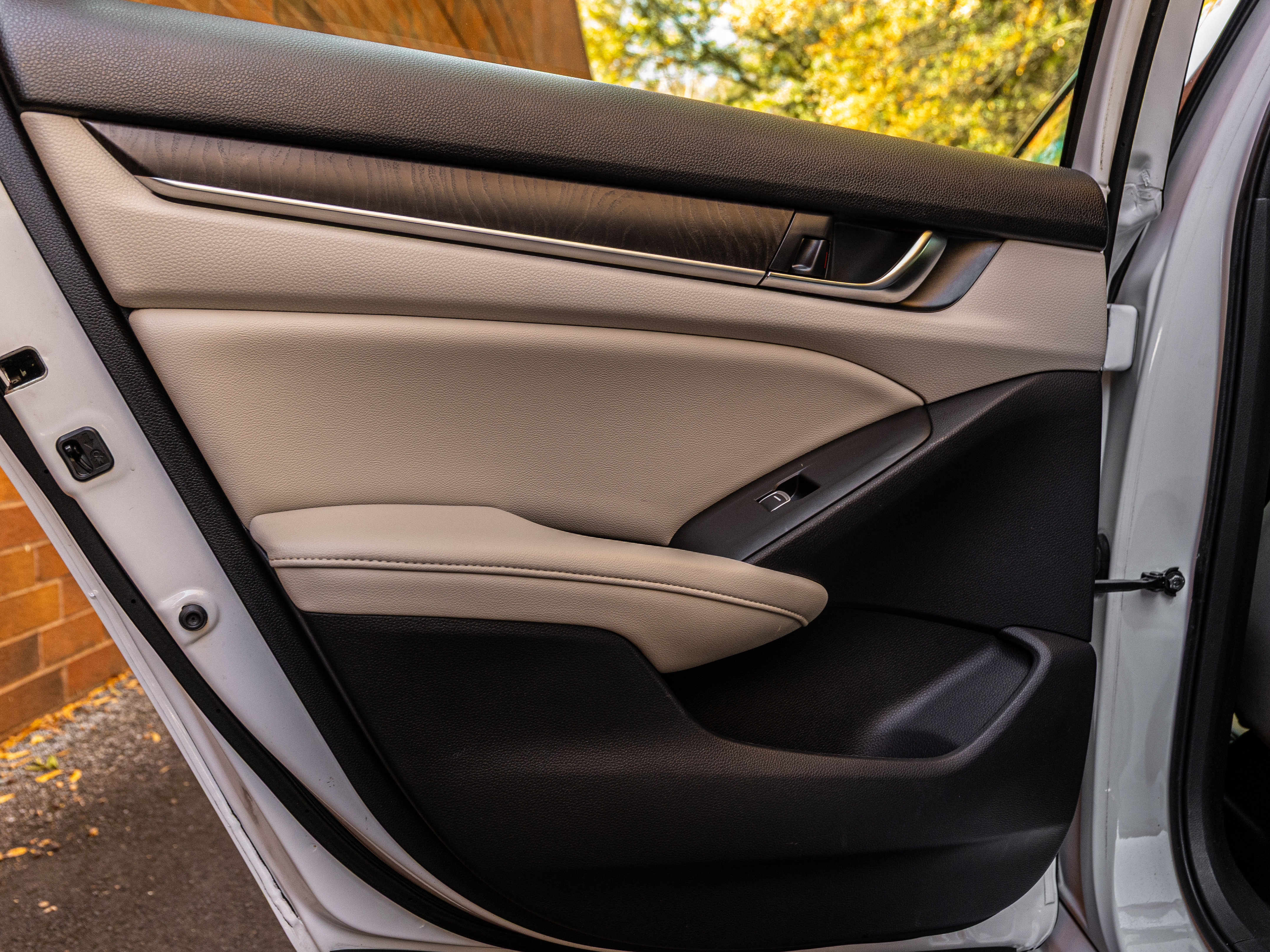 Used 2019 Honda Accord EX-L image 33