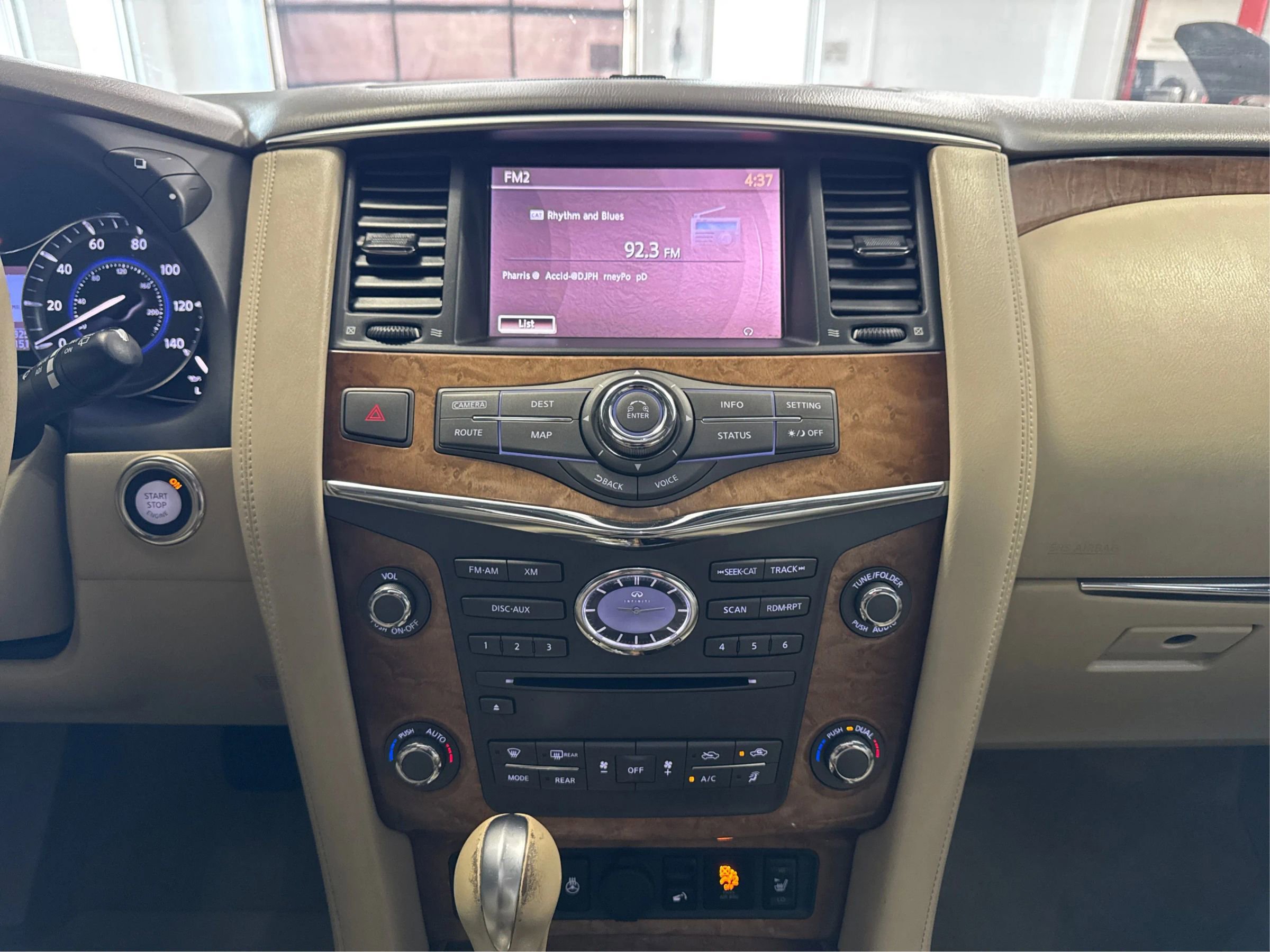 Used 2012 INFINITI QX56 4WD w/ Theater Pkg image 18